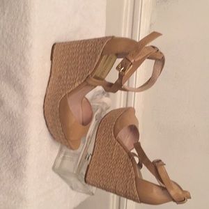 Authentic Michael Kors size 7 1/2 nude Pattern.